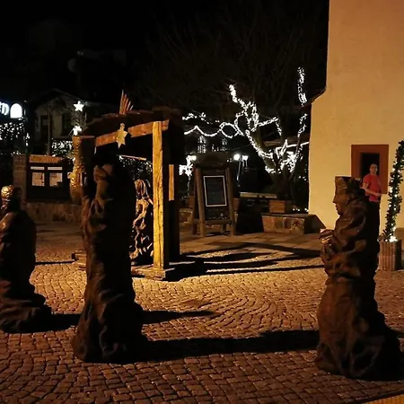 Gaeste- Und Glaeser Zwickau