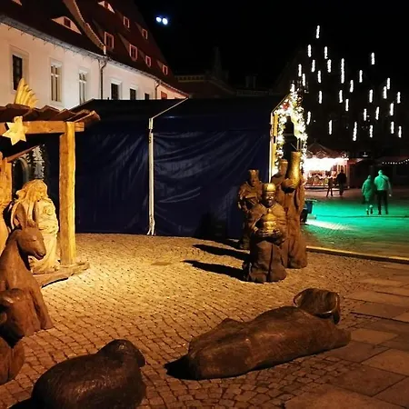 Gaeste- Und Glaeser