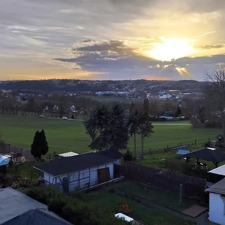 Gaeste- Und Glaeser *