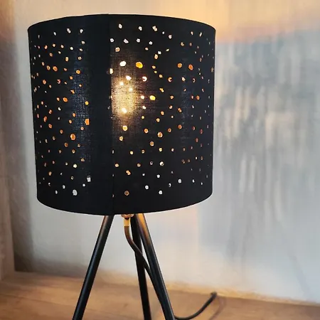 Gaeste- Und Glaeser *