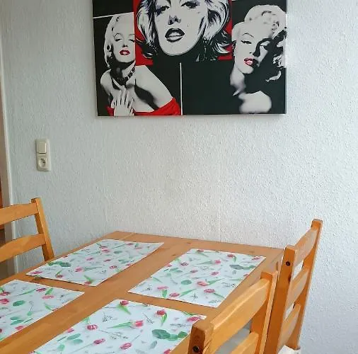 Gaeste- Und Glaeser דירה *