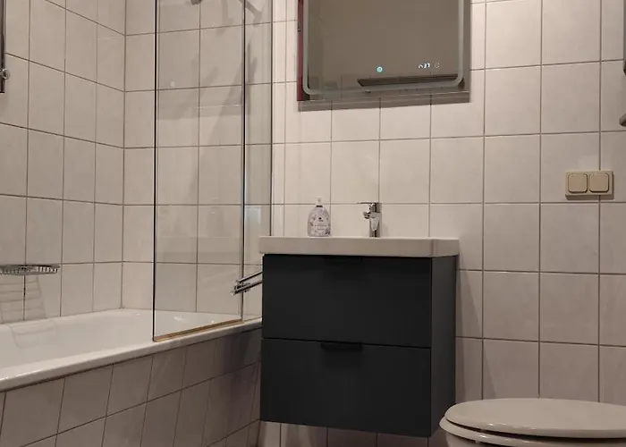 Gaeste- Und Glaeser דירה *