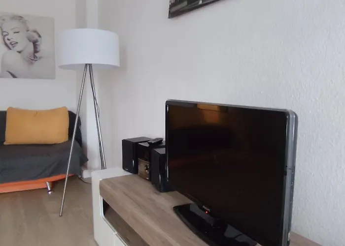 Gaeste- Und Glaeser דירה *